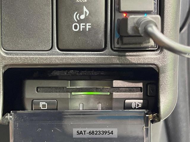 Toyota AQUA 2013-03 8646691-5