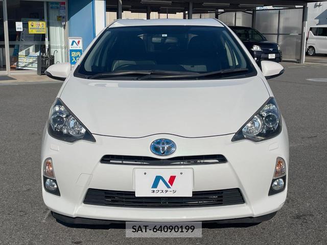 Toyota AQUA 2013-08 8646708-14