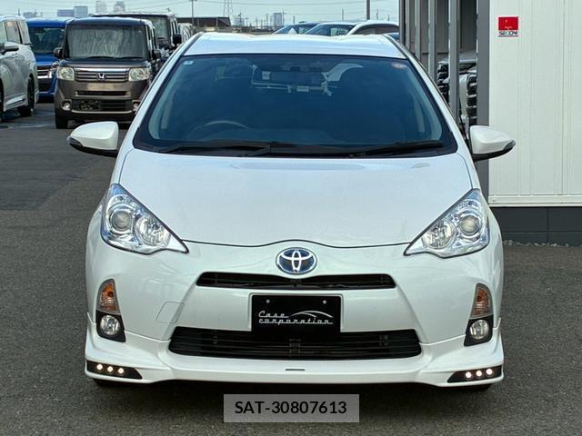 Toyota AQUA 2014-12 8646954-6