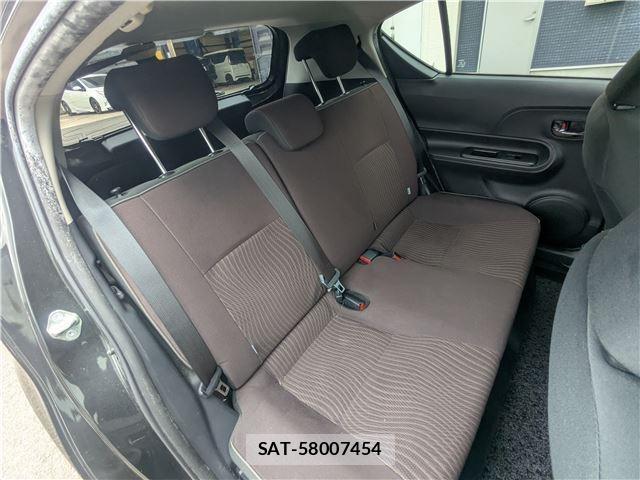 Toyota AQUA 2015-06 8647232-9