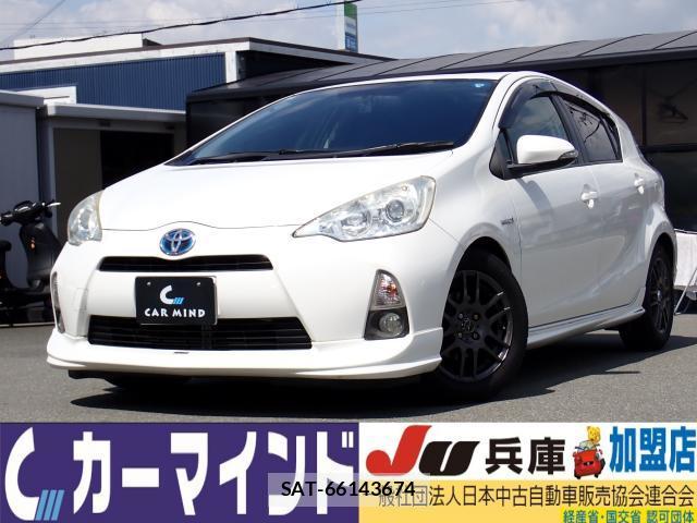 Toyota AQUA 2012-08 8647267-0