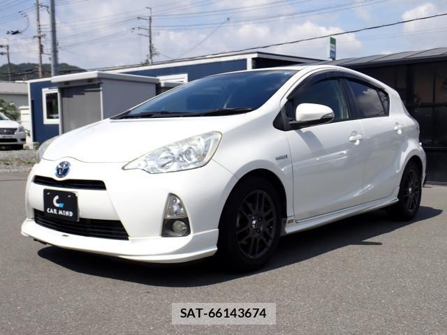 Toyota AQUA 2012-08 8647267-12