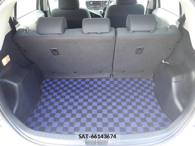 Toyota AQUA 2012-08 8647267-18
