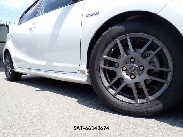 Toyota AQUA 2012-08 8647267-8