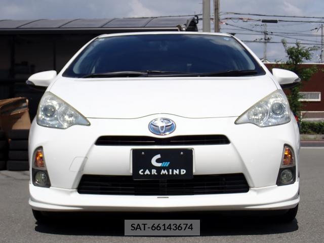 Toyota AQUA 2012-08 8647267-9
