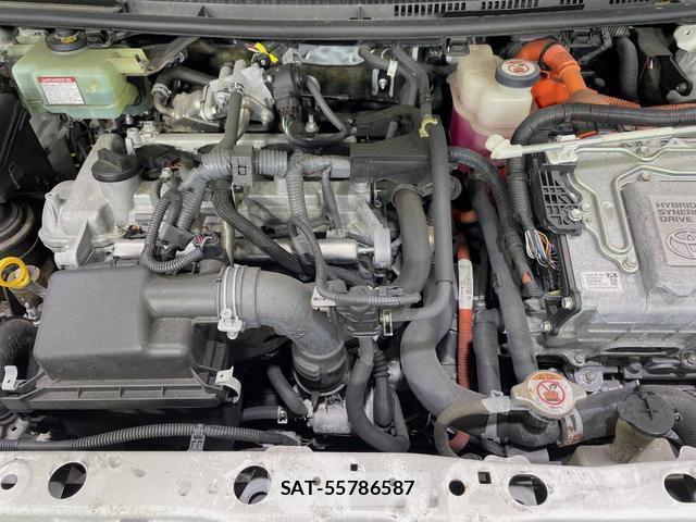 Toyota AQUA 2018-09 8647504-17