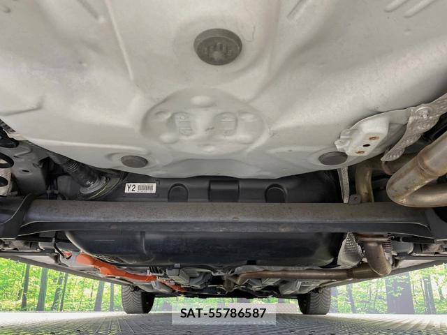 Toyota AQUA 2018-09 8647504-18