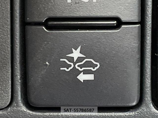 Toyota AQUA 2018-09 8647504-4