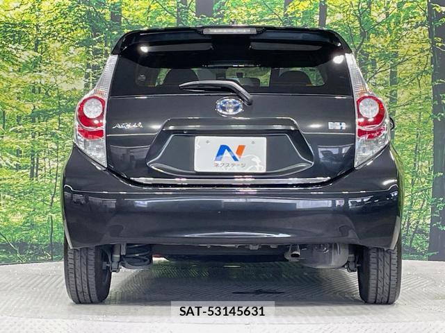 Toyota AQUA 2014-03 8647506-14