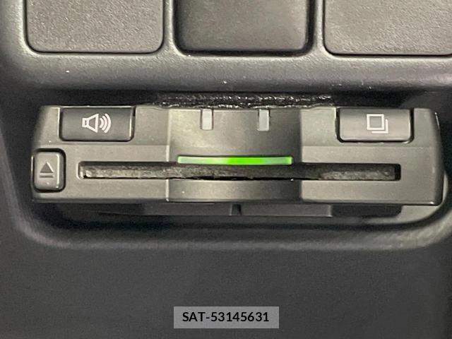 Toyota AQUA 2014-03 8647506-4