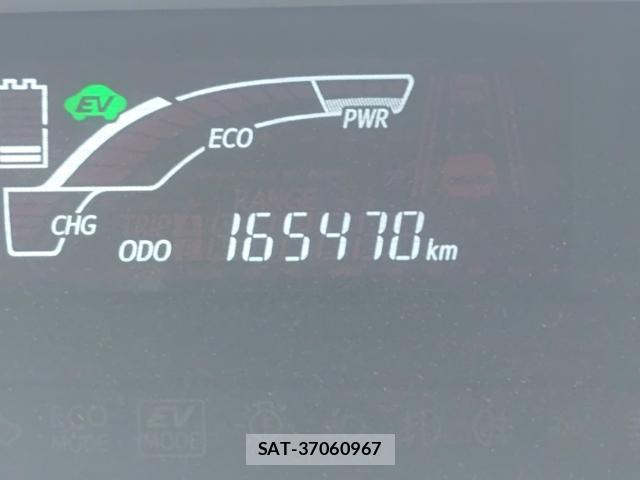 Toyota AQUA 2018-09 8647566-9