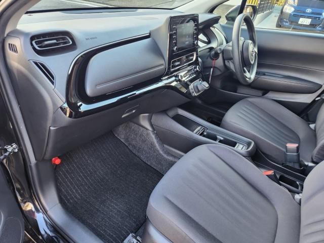 Toyota AQUA 2022-03 8647633-15