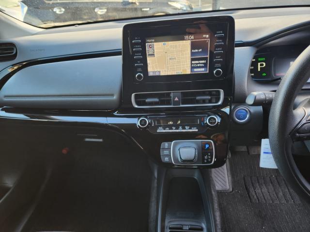Toyota AQUA 2022-03 8647633-4