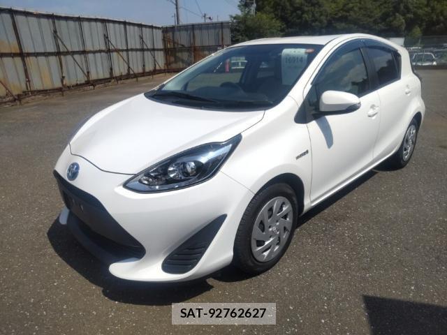Toyota AQUA 2018-05 8647663-0