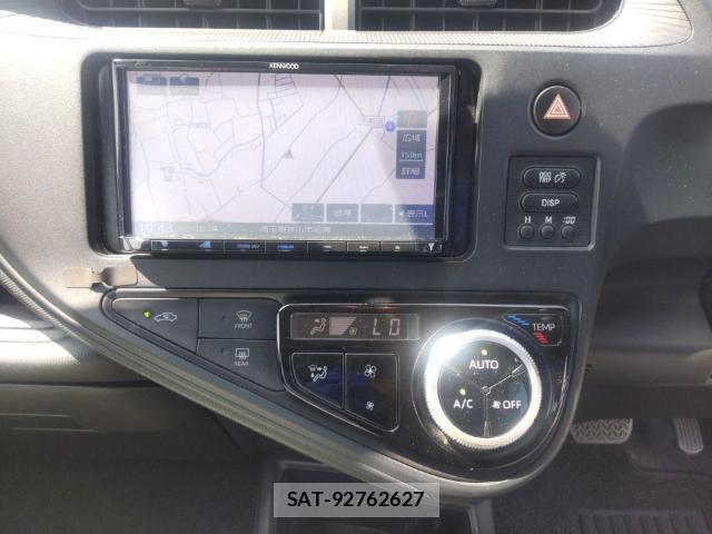 Toyota AQUA 2018-05 8647663-10