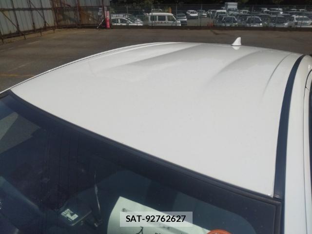 Toyota AQUA 2018-05 8647663-6