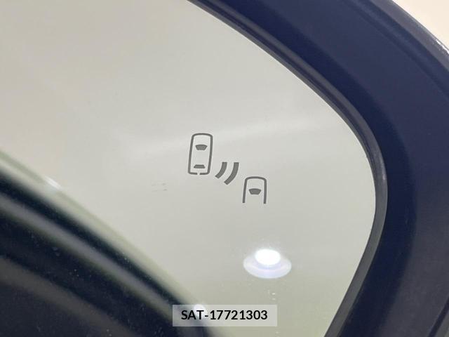 Toyota AQUA 2022-03 8647673-5