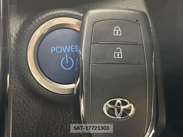 Toyota AQUA 2022-03 8647673-6