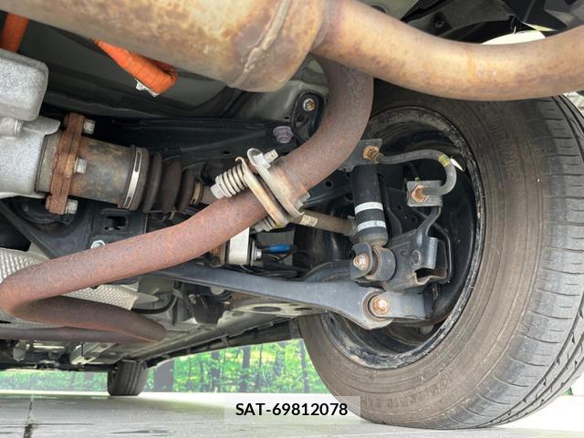 Toyota AQUA 2022-09 8647682-19
