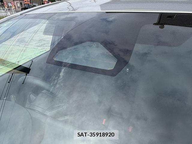 Toyota AQUA 2025-12 8647734-11
