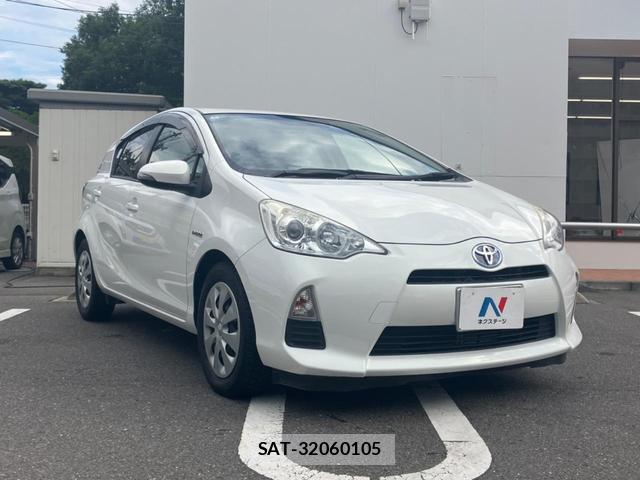 Toyota AQUA 2012-03 8647909-15