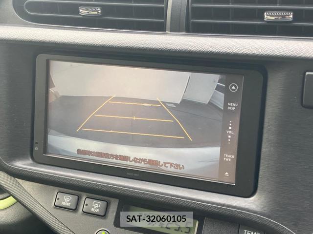 Toyota AQUA 2012-03 8647909-3