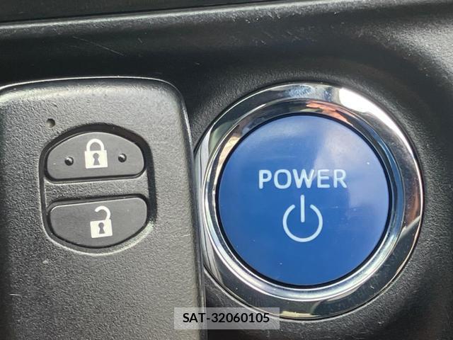 Toyota AQUA 2012-03 8647909-4
