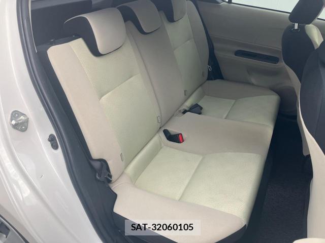 Toyota AQUA 2012-03 8647909-8