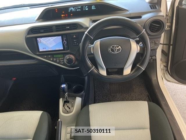 Toyota AQUA 2014-09 8648020-2