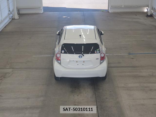 Toyota AQUA 2014-09 8648020-4