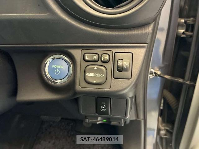 Toyota AQUA 2012-09 8648097-6