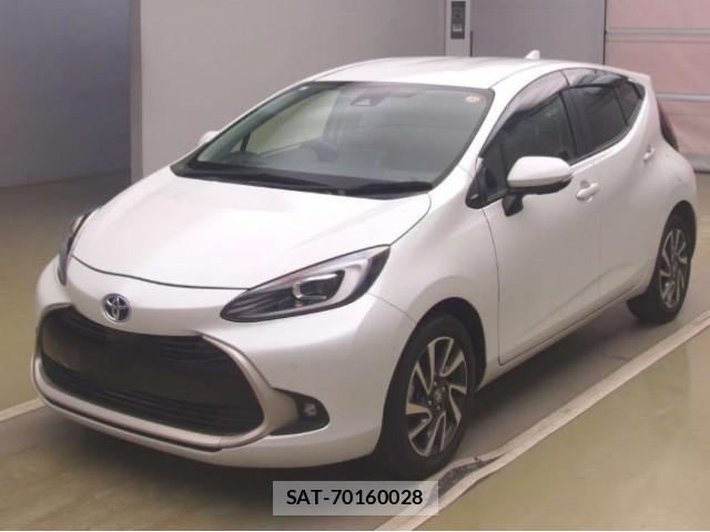 Toyota AQUA 2021-10 8648242-0