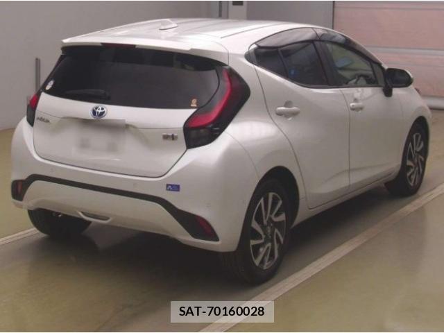 Toyota AQUA 2021-10 8648242-1