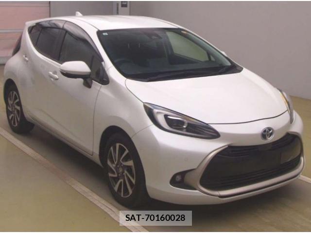Toyota AQUA 2021-10 8648242-2