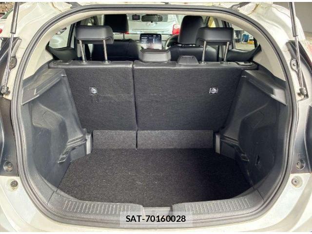 Toyota AQUA 2021-10 8648242-7