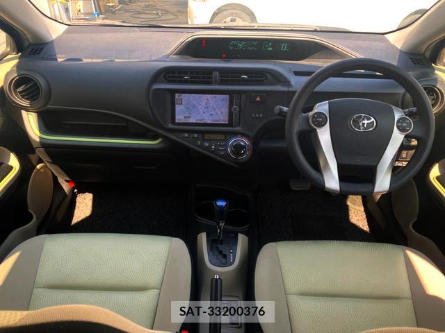 Toyota AQUA 2013-09 8648244-1