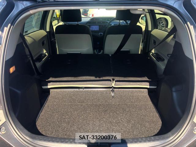 Toyota AQUA 2013-09 8648244-12