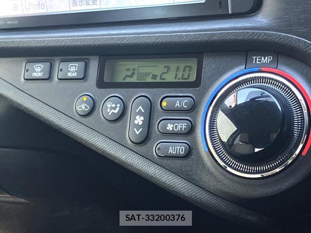 Toyota AQUA 2013-09 8648244-6
