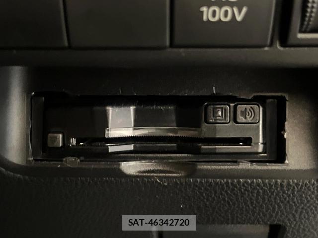 Toyota AQUA 2025-02 8648300-4