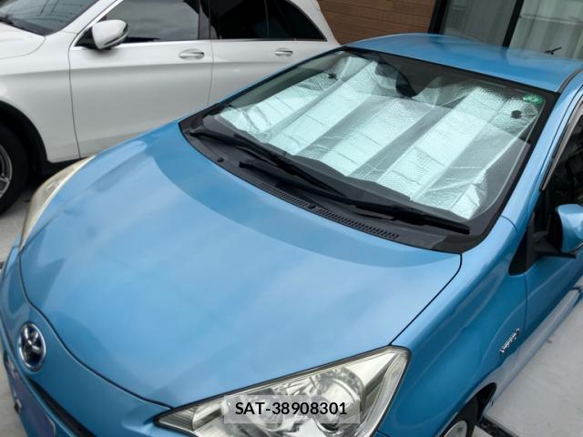 Toyota AQUA 2013-08 8648470-1