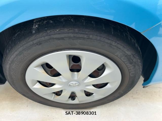 Toyota AQUA 2013-08 8648470-4
