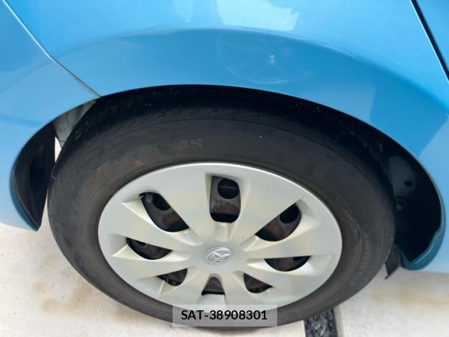 Toyota AQUA 2013-08 8648470-5