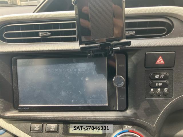 Toyota AQUA 2013-09 8648521-10