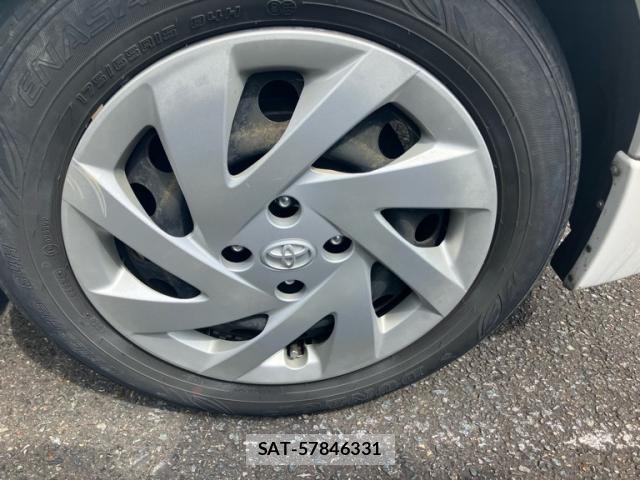 Toyota AQUA 2013-09 8648521-12