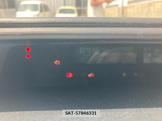 Toyota AQUA 2013-09 8648521-17