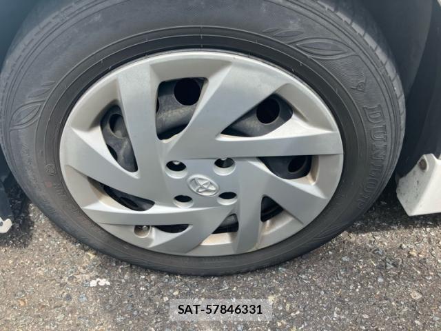Toyota AQUA 2013-09 8648521-3