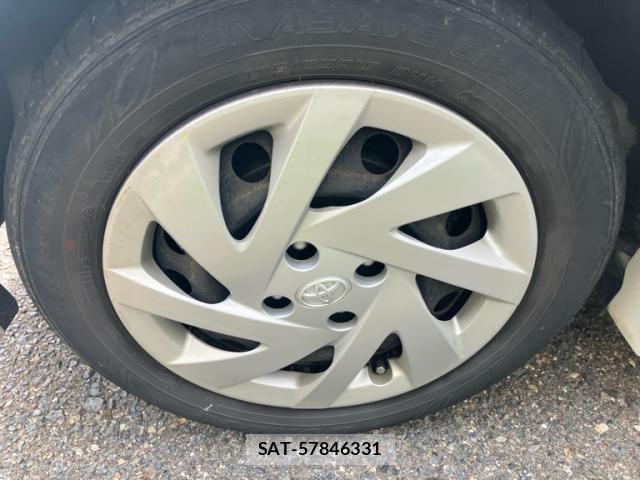 Toyota AQUA 2013-09 8648521-5
