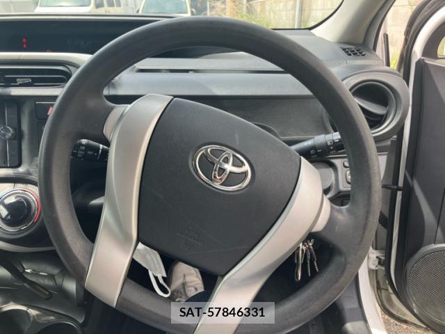 Toyota AQUA 2013-09 8648521-9