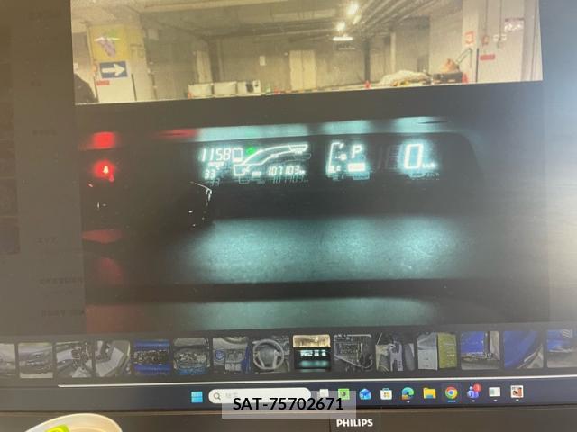 Toyota AQUA 2014-09 8648526-18