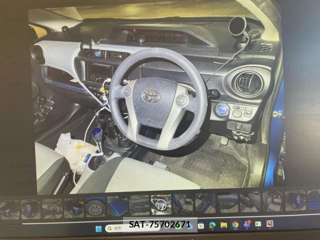 Toyota AQUA 2014-09 8648526-6